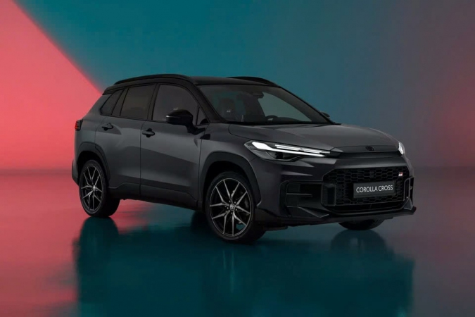 Toyota ra mắt Corolla Cross GR...